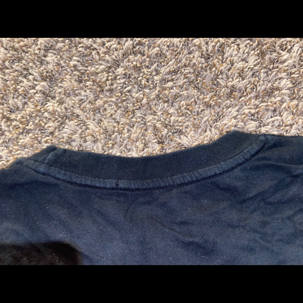 Black tilwan shirt
